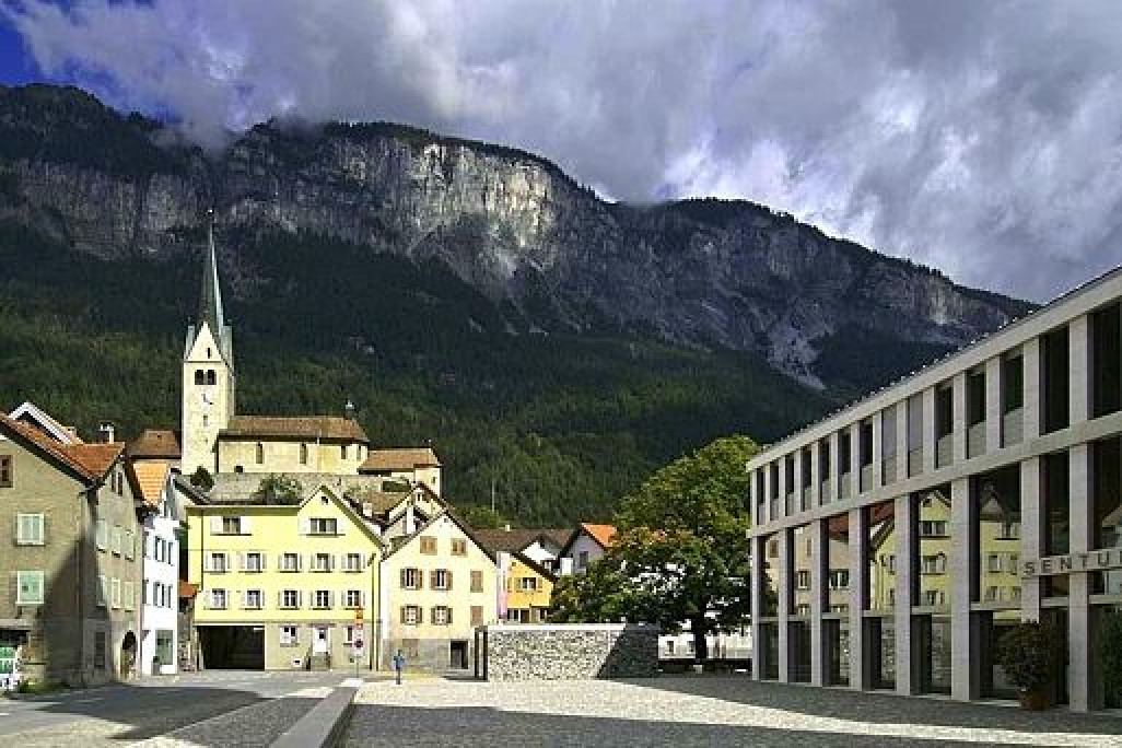 Ortsdurchfahrt Domat/Ems, Platzhalter